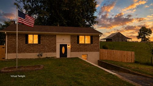 39 Elmwood Ct, Frankfort, KY, 40601-9043 | Card Image