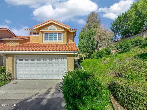 4945 Santo Dr, Oak Park, CA, 91377-5577 | Card Image