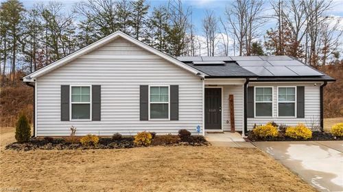3149 Misty Ridge Dr, Winston Salem, NC, 27107-2661 | Card Image