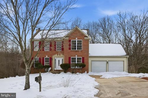 8105 Birdsong Dr, Fort Washington, MD, 20744-1260 | Card Image