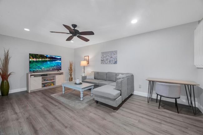 0 - 2004 Se Round Table Dr, Condo with 2 bedrooms, 3 bathrooms and null parking in Port St. Lucie FL | Image 8