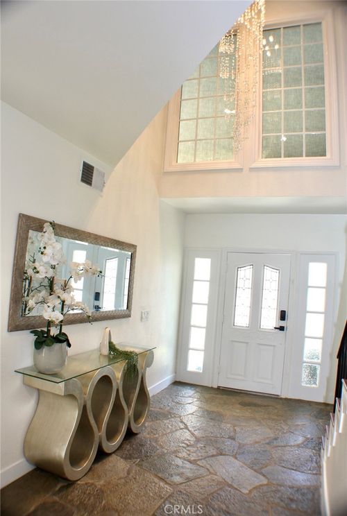 18855 Miranda St, Tarzana, CA, 91356 | Card Image