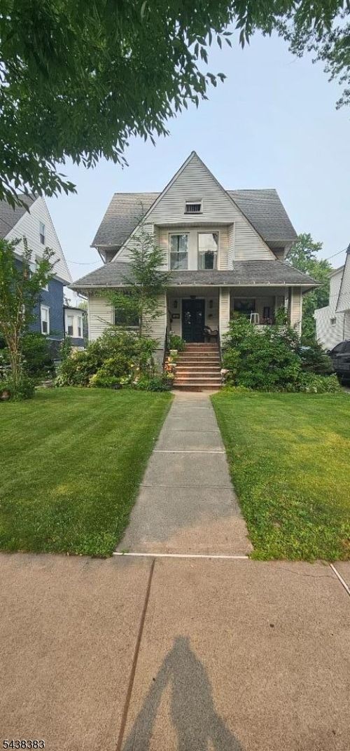 425 Chestnut St, Roselle Park, NJ, 07204-1901 | Card Image