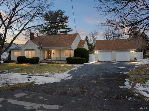 421 Hillsdale Ave, Syracuse, NY, 13206-2905 | Card Image