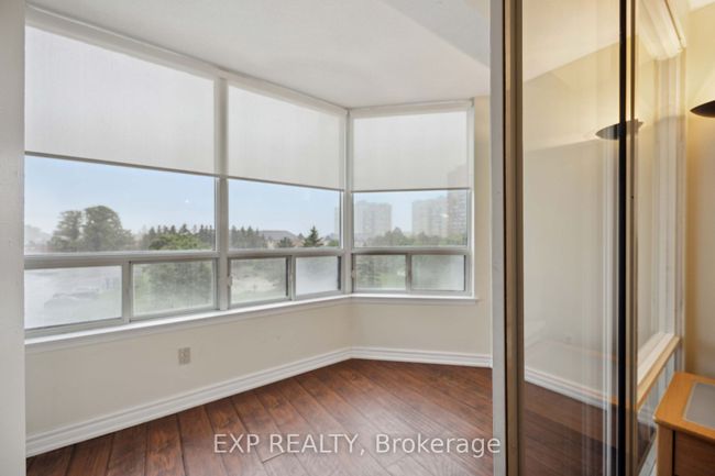 401 - 330 Alton Towers Cir, Condo with 2 bedrooms, 2 bathrooms and 1 parking in Scarborough ON | Image 25