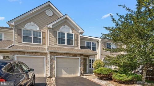 316 Monterey Pl, NEWTOWN, PA, 18940-4201 | Card Image