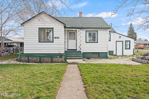 1521 Cornell Ave, Yakima, WA, 98902-5931 | Card Image