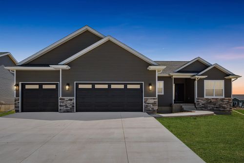 4534 Sonoma Dr, Cedar Falls, IA, 50613 | Card Image