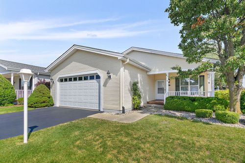 115 Hunter Ct, Grayslake, IL, 60030-9619 | Card Image