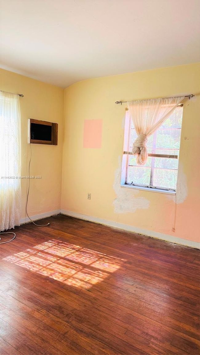 1414 Sw 19 Th Ave, House other with 4 bedrooms, 3 bathrooms and null parking in Miami FL | Image 21