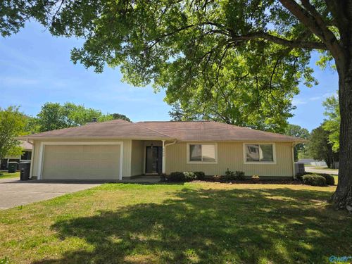 2000 Hackberry Grn Se, Huntsville, AL, 35803-1824 | Card Image