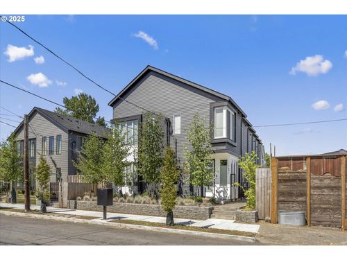 7461 N Mohawk Ave, Portland, OR, 97203-3830 | Card Image