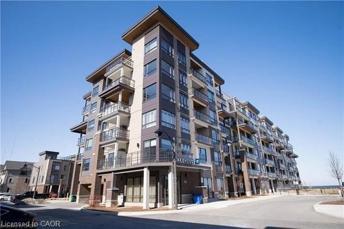 402-40 Esplanade Lane, Grimsby, ON, L3M0G9 | Card Image