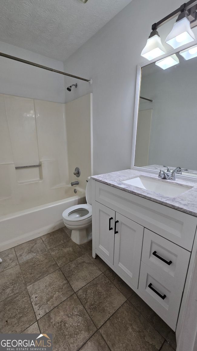 4610 Hamlet Walk Se, House other with 3 bedrooms, 2 bathrooms and null parking in Conyers GA | Image 11