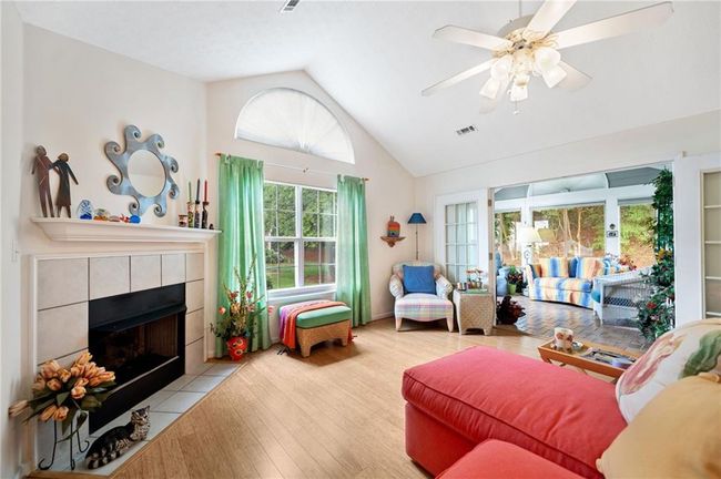 4512 Orchard Trce, Condo with 3 bedrooms, 2 bathrooms and null parking in Roswell GA | Image 8