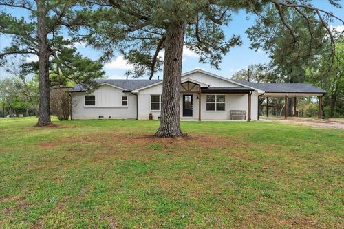 8082 County Road 308, Grandview, TX, 76050-3033 | Card Image