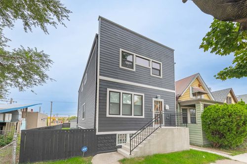 7846 S Saint Lawrence Ave, Chicago, IL, 60619-3016 | Card Image