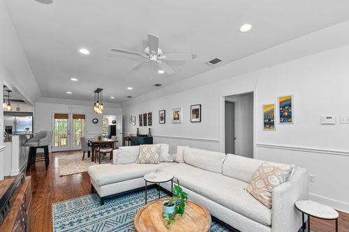 3305 Harris Park Ave, Austin, TX, 78705-2535 | Card Image