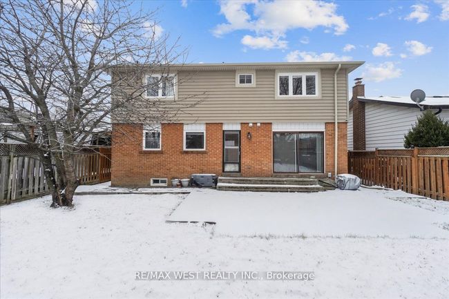 126 Charters Rd, House other with 5 bedrooms, 4 bathrooms and 2 parking in Brampton ON | Image 14