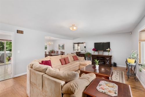 16 Valleyview Rd, Elmsford, NY, 10523-3818 | Card Image