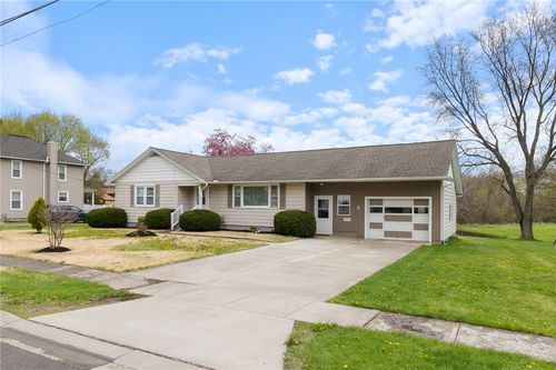 210 Lincoln St, Wayland, NY, 14572-1418 | Card Image