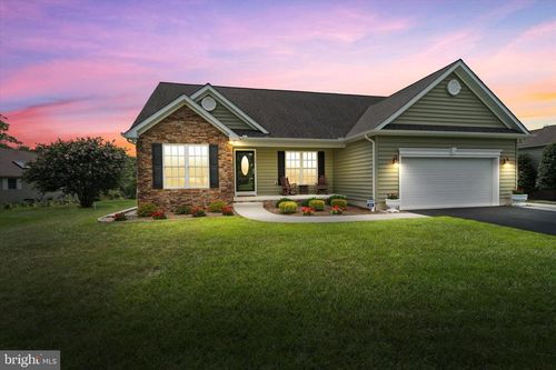 699 W Lake Dr, SMYRNA, DE, 19977-1611 | Card Image