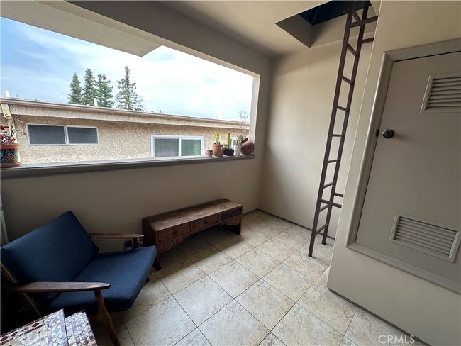 UNIT-2 - 10866 Bluffside Dr, Townhouse with 3 bedrooms, 3 bathrooms and 2 parking in Studio City CA | Image 30