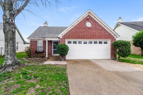 1052 Cross Wood Ln, Cordova, TN, 38018-6604 | Card Image
