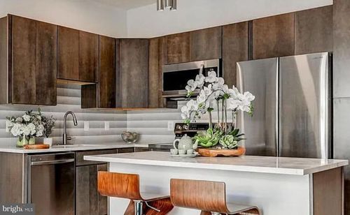 apt-407-421 S Broadway, BALTIMORE, MD, 21231-3904 | Card Image