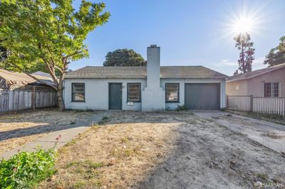 1386 Bay Road, House other with 2 bedrooms, 1 bathrooms and 1 parking in East Palo Alto CA | Image 1