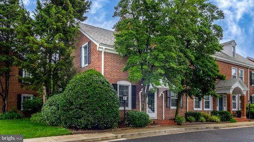 4421 36th St S, ARLINGTON, VA, 22206-1817 | Card Image