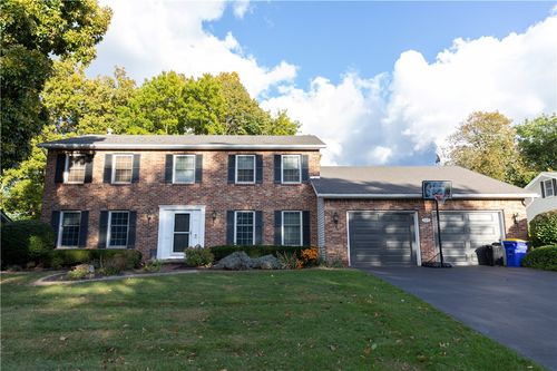 302 Pinebrook Dr, Greece, NY, 14616-1654 | Card Image