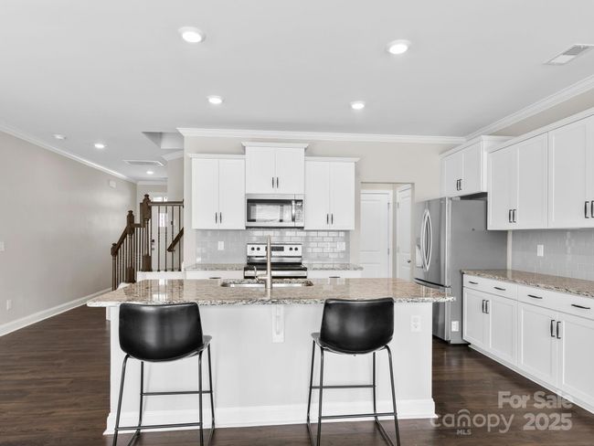 Dining Area | Image 11