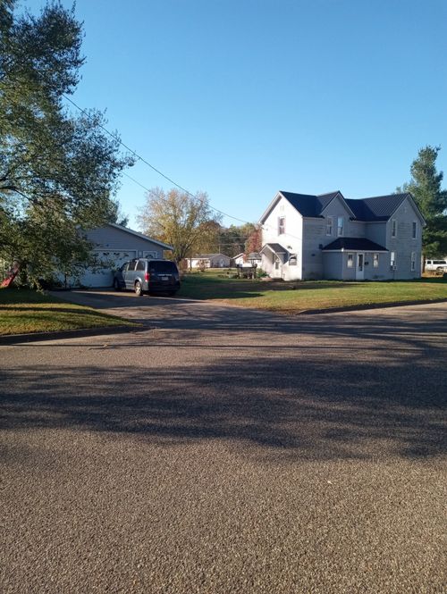 521 Gilman St, MONDOVI, WI, 54755-1403 | Card Image