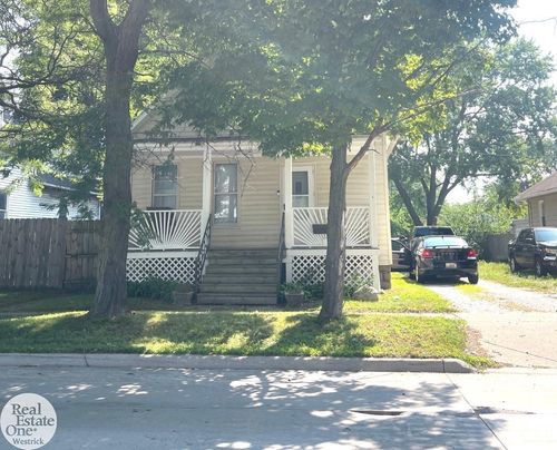 1914 16th St, Port Huron, MI, 48060-6133 | Card Image