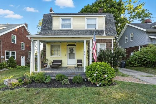 1499 Huguelet St, Akron, OH, 44305-2022 | Card Image