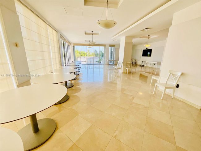 APT-11B - 881 Ocean Dr, Condo with 2 bedrooms, 2 bathrooms and null parking in Key Biscayne FL | Image 64