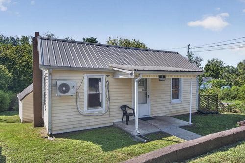 1009 Vermont Avenue, Bristol, VA, 24202 | Card Image