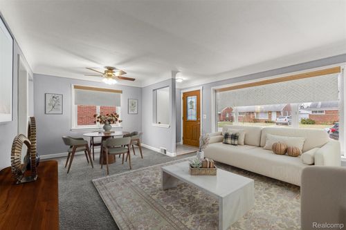 12076 Nathaline, Redford, MI, 48239-2581 | Card Image