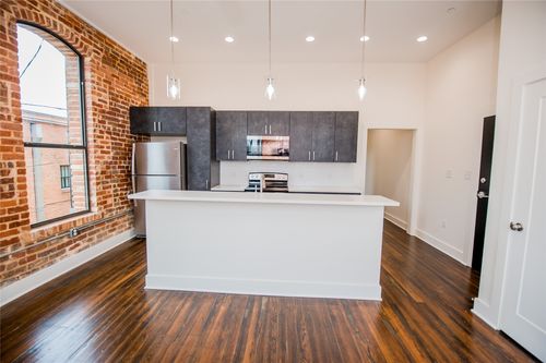202-110 W Knox St, Ennis, TX, 75119-4054 | Card Image