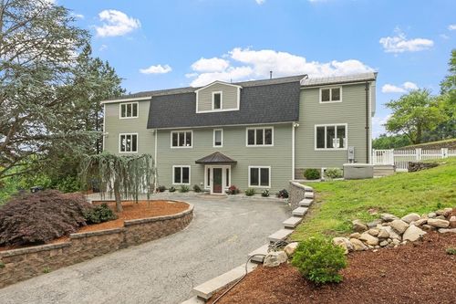 60 Murphy Rd, Hudson, MA, 01749-3244 | Card Image