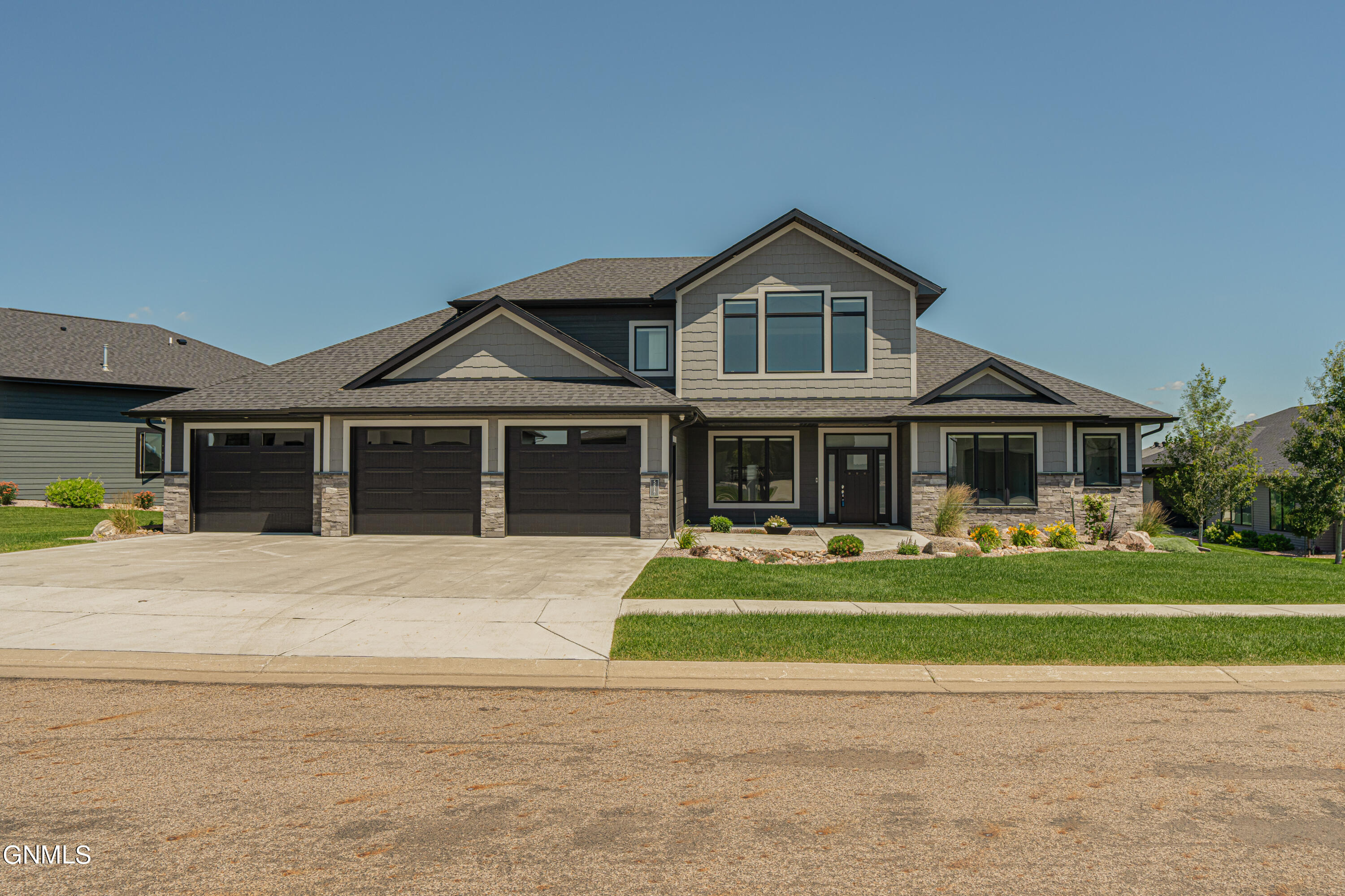 Crested Butte Rd, Bismarck, ND 58503