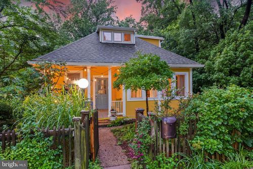15 Jefferson Ave, TAKOMA PARK, MD, 20912-5735 | Card Image