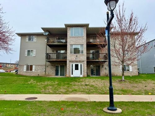 4-203 5th Street, Coralville, IA, 52241 | Card Image
