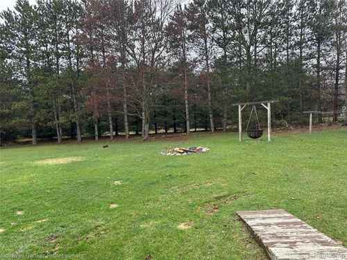 1725 Burnside Rd, North Branch, MI, 48461-9618 | Card Image