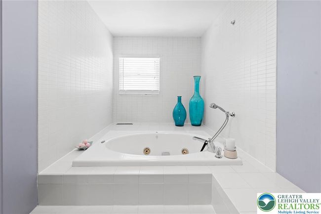 1048 N 27 Th St, House other with 4 bedrooms, 4 bathrooms and null parking in Allentown PA | Image 27