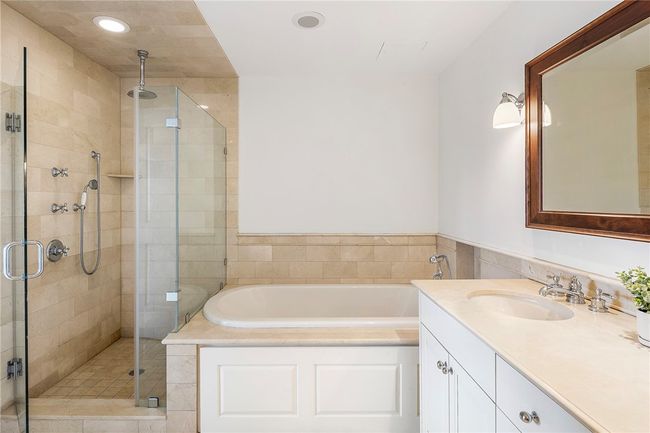 APT-203 - 1 Tower Dr, Condo with 2 bedrooms, 3 bathrooms and 1 parking in Portsmouth RI | Image 12