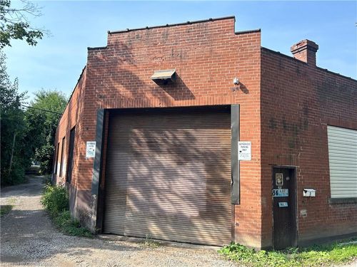 36 Albert St, Hamilton, ON, L8M2X9 | Card Image