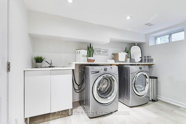 16 Firstbrooke Rd, House attached with 4 bedrooms, 3 bathrooms and 1 parking in Toronto ON | Image 33