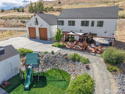 485 Hidden Ln, Chelan, WA, 98816-5906 | Card Image